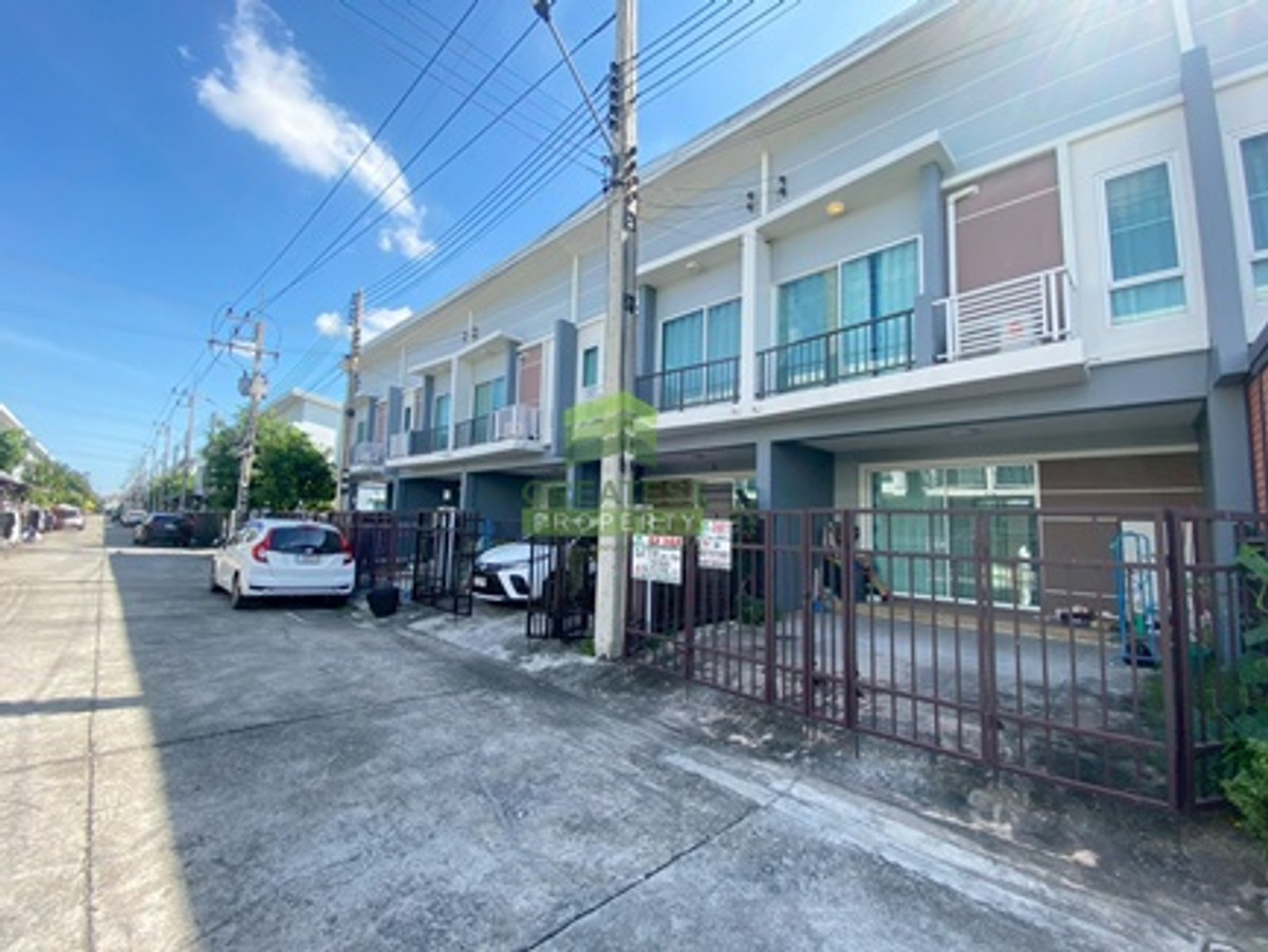 Supalai Bella Village, Wongwaen, Lam Luk Ka, Khlong 4, urgent sale, 2-story townhouse, area 17.90 sq m, good location, inexpensive price.