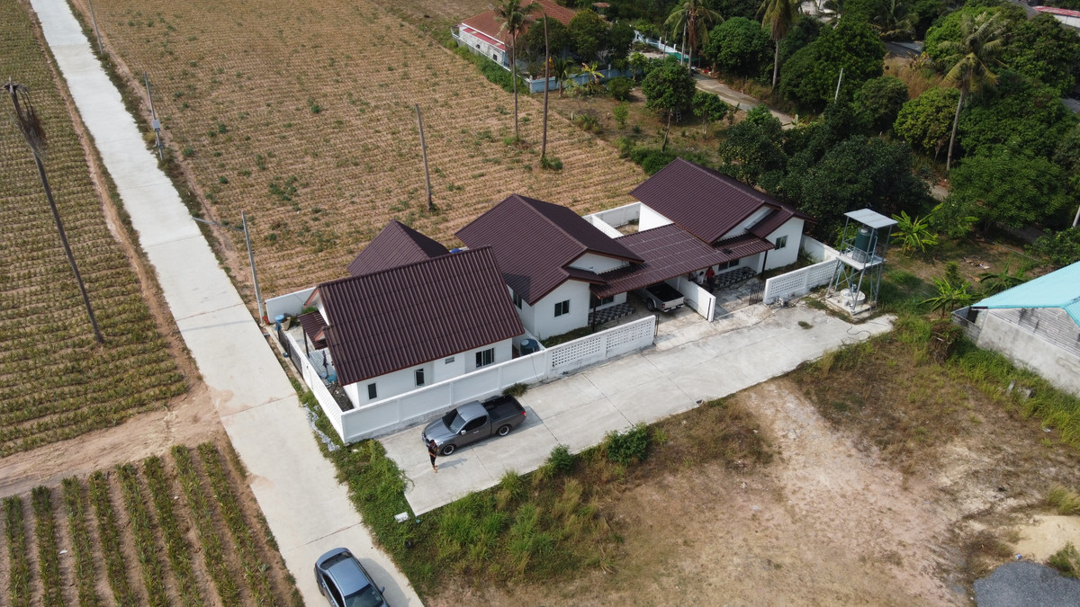 🏡 One-story detached house next to a canal, friendly price, close to nature. Line @bzprOperty