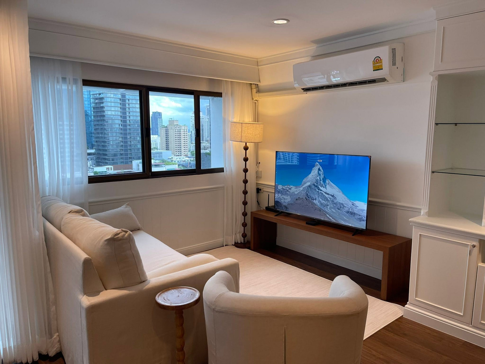+++เช่าด่วน+++ Thonglor Tower** 2 ห้องนอน 93 ตร.ม.  แต่งครบพร้อมเข้าอยู่!!!