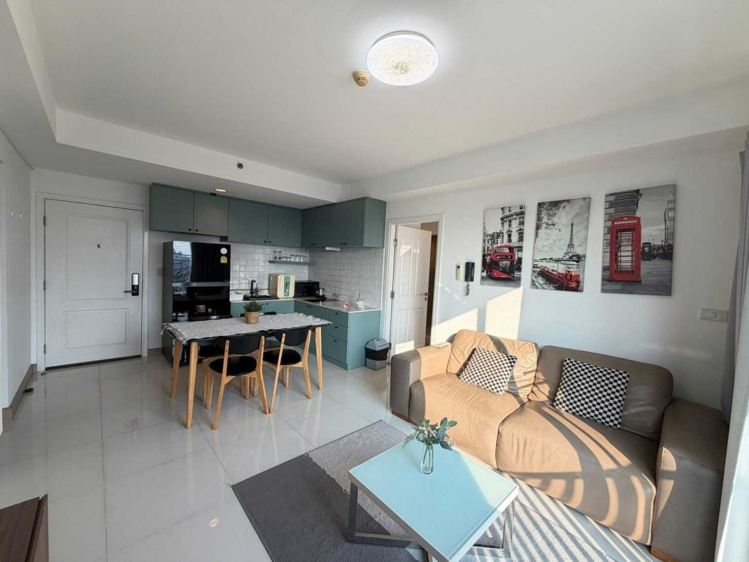 Condo for rent, Fuse Mobius Ramkhamhaeng Khlong Tan, 55 sq m, pool view, ready to move in.