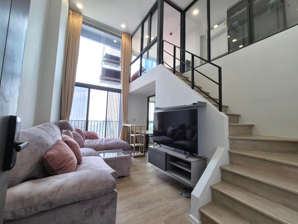 (Duplex 2 floors! ) 1 Bedroom 30 sqm. Modiz Rhyme Ramkhamhaeng, opposite Ramkhamhaeng University 1, near MRT only 80 meters.