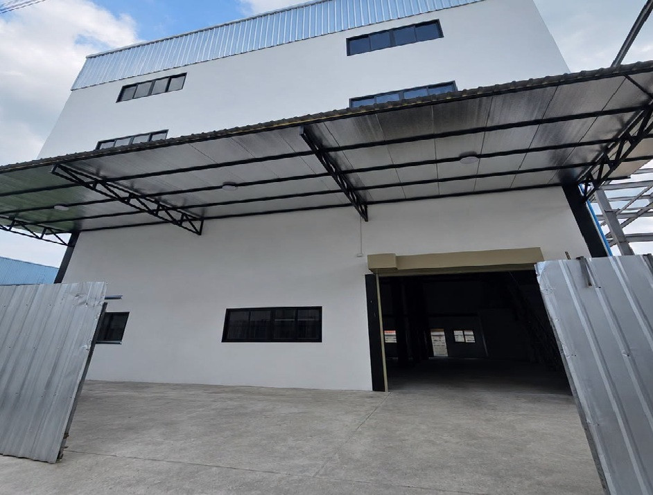 For Rent ให้เช่าโกดัง 3 ชั้น / พื้นที่ใช้สอย 770 ตารางเมตร / มีลิฟต์ขนของ / ทำเล ซอยกิ่งแก้ว 37 / ใกล้สนามบินสุวรรณภูมิ / รถเทรลเลอร์เข้าออกได้ For Rent ให้เช่าโกดัง 3 ชั้น / พื้นที่ใช้สอย 770 ตารางเมตร / มีลิฟต์ขนของ / ทำเล ซอยกิ่งแก้ว 37 / ใกล้สนามบินสุวรรณภูมิ / รถเทรลเลอร์เข้าออกได้