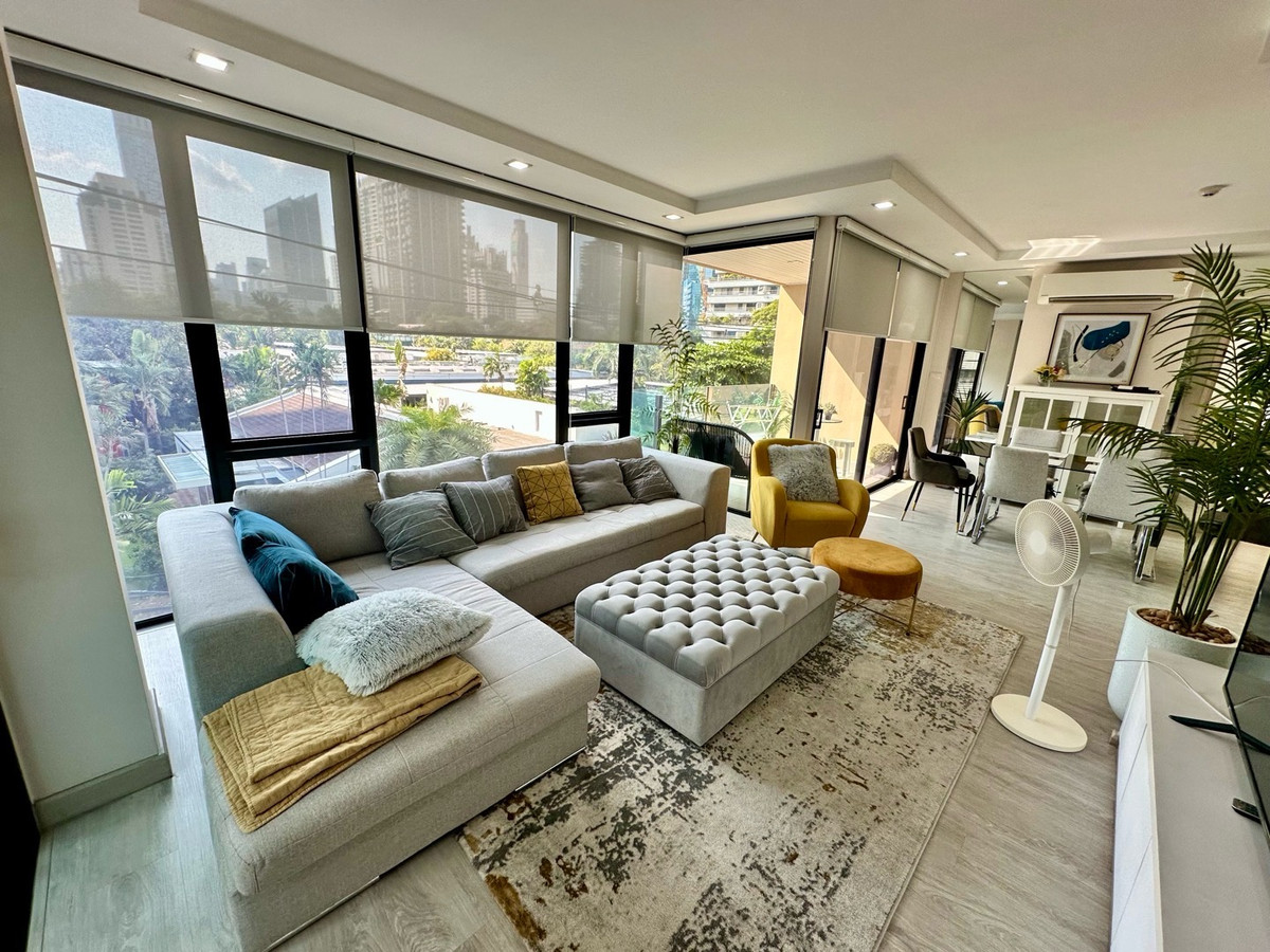 ✨ Spacious Modern style 2 bedroomsNear BTS Ploenchit 800 meter 