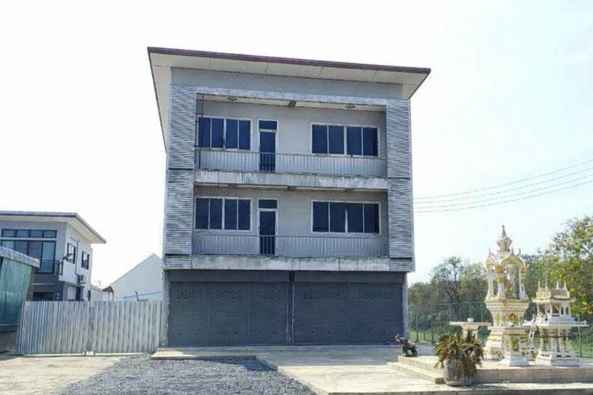 Commercial building for rent Commercial building for rent