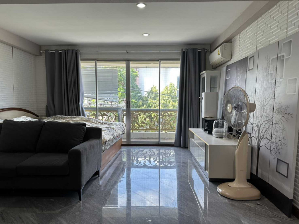 Condo for sale, Baan Suan project, 33.32 sq m, near MRT Huai Khwang. Condo for sale, Baan Suan project, 33.32 sq m, near MRT Huai Khwang.