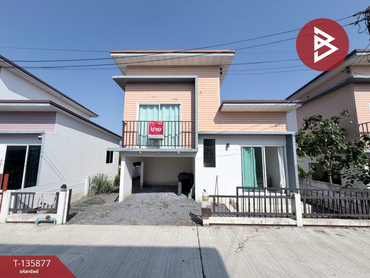 Half story semi-detached house for sale Phatra Village, Thung Bua, Kamphaeng Saen, Nakhon Pathom Half story semi-detached house for sale Phatra Village, Thung Bua, Kamphaeng Saen, Nakhon Pathom