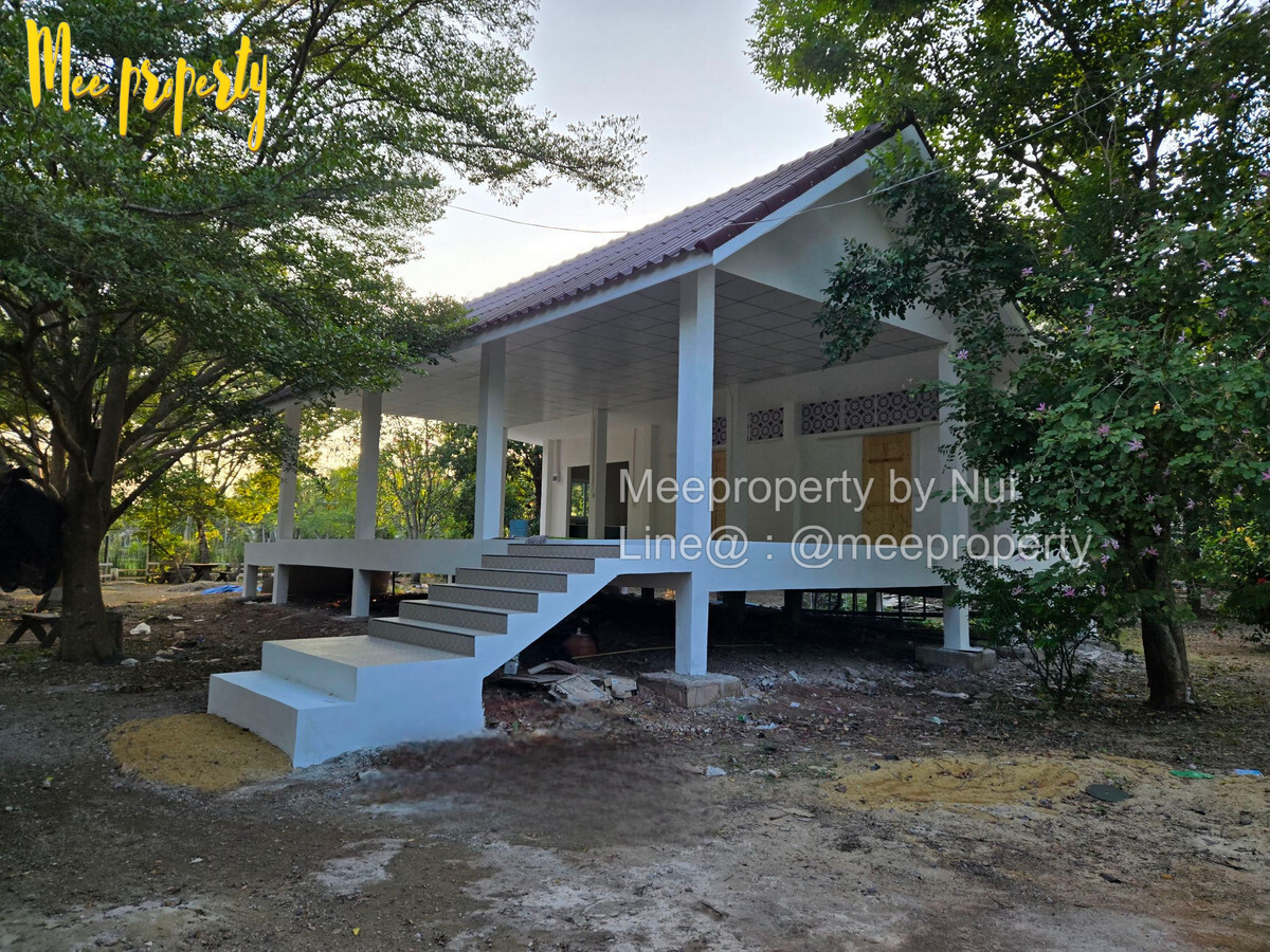 Land for sale along the Amphawa River, size 6 rai 2 ngan 82 sq m, good location, quiet atmosphere. With a newly filled flat area of 2 rai ME-254 Land for sale along the Amphawa River, size 6 rai 2 ngan 82 sq m, good location, quiet atmosphere. With a newly filled flat area of 2 rai ME-254