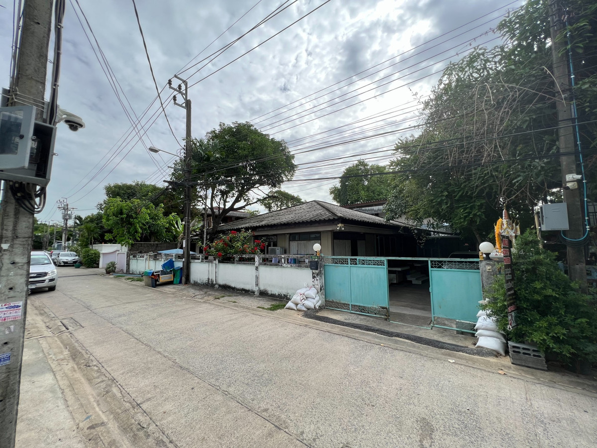 ที่ดินพร้อมสิ่งปลูกสร้าง 142 ตร.ว. สุขุมวิท 101/1 / (ขาย), Land with buildings, 142 sq.w., Sukhumvit 101/1 / (FOR SALE) GNG030 ที่ดินพร้อมสิ่งปลูกสร้าง 142 ตร.ว. สุขุมวิท 101/1 / (ขาย), Land with buildings, 142 sq.w., Sukhumvit 101/1 / (FOR SALE) GNG030