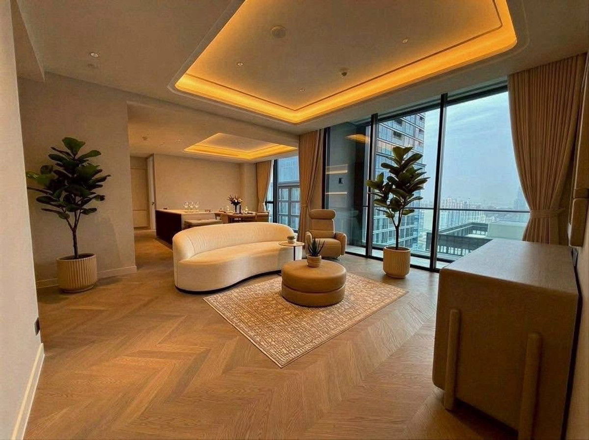 ขายและให้เช่า เพนท์เฮาส์ 2 ห้องนอน 151 ตร.ม ชั้นสูง ย่านวิทยุ ใกล้สวนลุมพินี