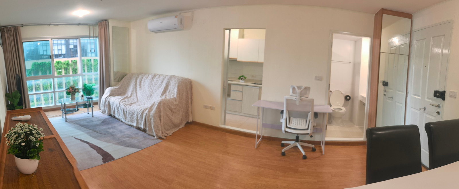 Condo for sale U-Delight Chatuchak Station, near BTS Chatuchak Park and MRT Mo Chit, in the heart of the city, surrounded by many amenities. Condo for sale U-Delight Chatuchak Station, near BTS Chatuchak Park and MRT Mo Chit, in the heart of the city, surrounded by many amenities.