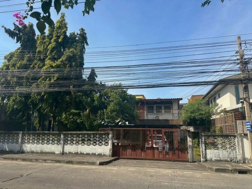บ้านเดี่ยว พระราม 9 ซอย 41 แยก 20 (เสรี 9) / 1 ห้องนอน (ขาย), Detached House Rama 9 Soi 41 Yak 20 (Seri 9) / 1 Bedroom (FOR SALE) BZD197
