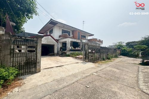Land for sale with 2-story detached house, 100 square meters, Thaworn Niwet 2, Soi Bangna-Trad 12, Bangna-Trad Road.