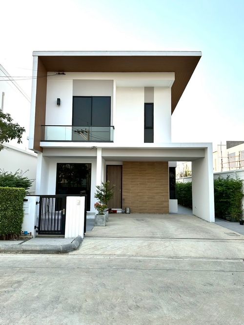 For Sale: 2-Story, 3-Bedroom House, Como Bianca II [NCh260301]