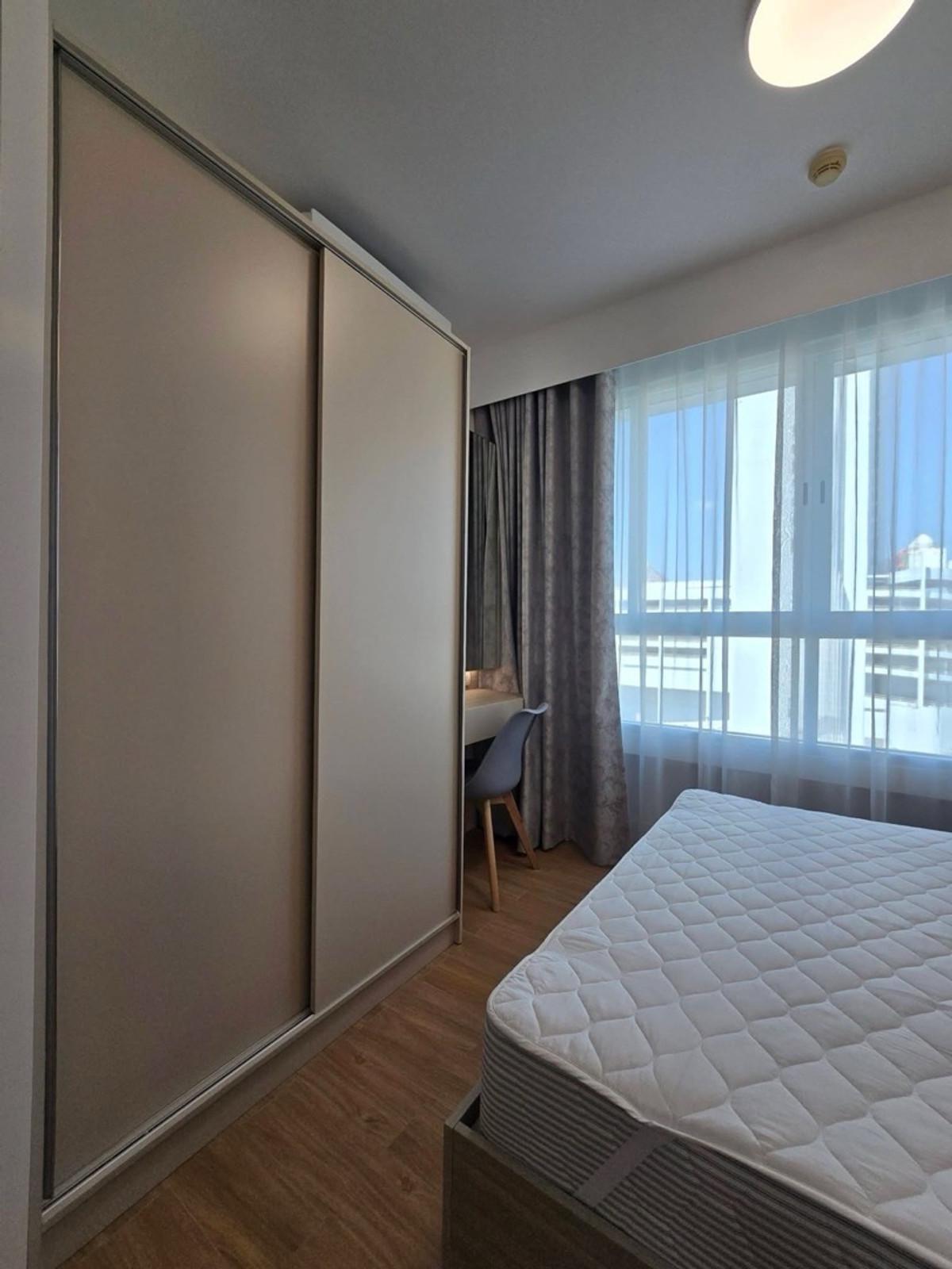 For Rent : ด่วน ไอ บิซา🔥 i-biza rca  1ห้องนอน 1ห้องน้ำ ห้องหายาก เฟอร์นิเจอร์ครบ พร้อมเข้าอยู่ – รูปที่ 3