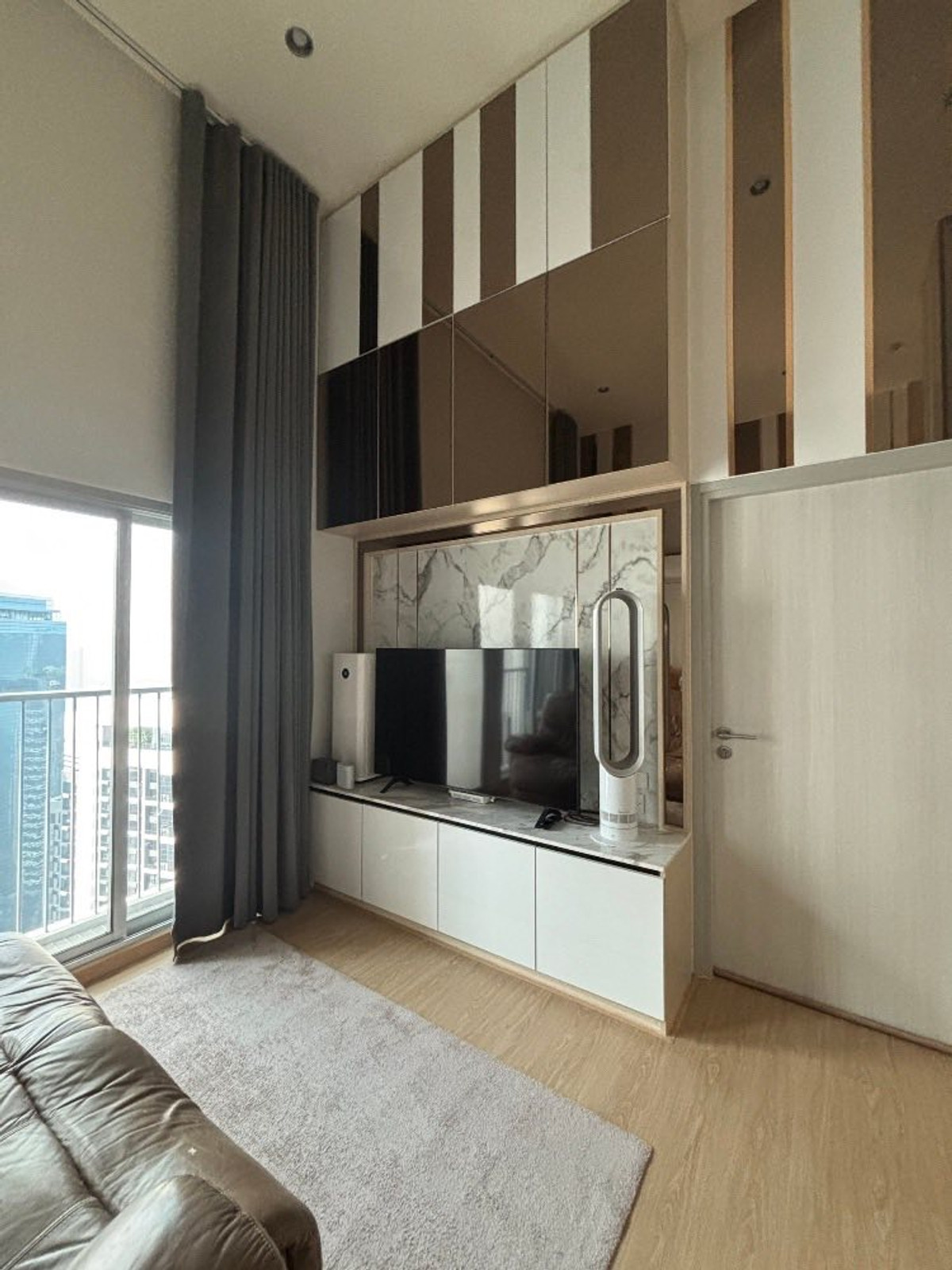 For Rent : Noble Revolve  2ห้องนอน 2ห้องน้ำ ห้องสวย เฟอร์นิเจอร์ครบ พร้อมเข้าอยู่ – รูปที่ 2