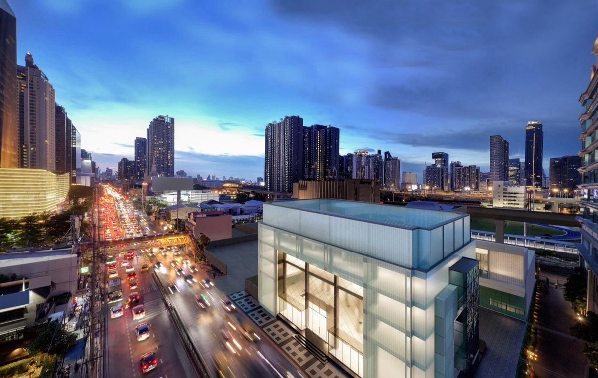 Office showroom for rent New Petchaburi Road - Asoke, location of the future, connecting Sukhumvit, Phrom Phong, Thonglor, RCA and MRT Phetchaburi Station, distance 295 meters, location that is more than quality. is premium