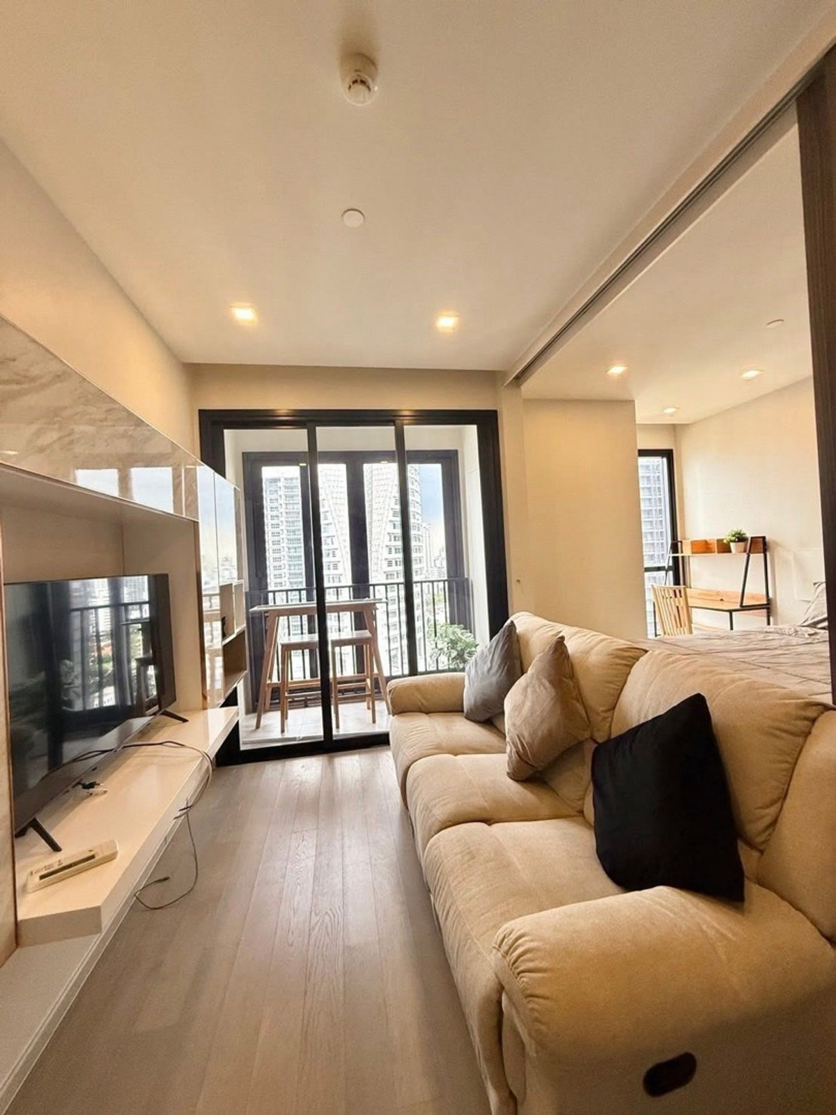 For Rent : แอชตัน อโศก 1ห้องนอน 1ห้องน้ำ ห้องสวย เฟอร์นิเจอร์ครบ พร้อมเข้าอยู่ For Rent : แอชตัน อโศก 1ห้องนอน 1ห้องน้ำ ห้องสวย เฟอร์นิเจอร์ครบ พร้อมเข้าอยู่