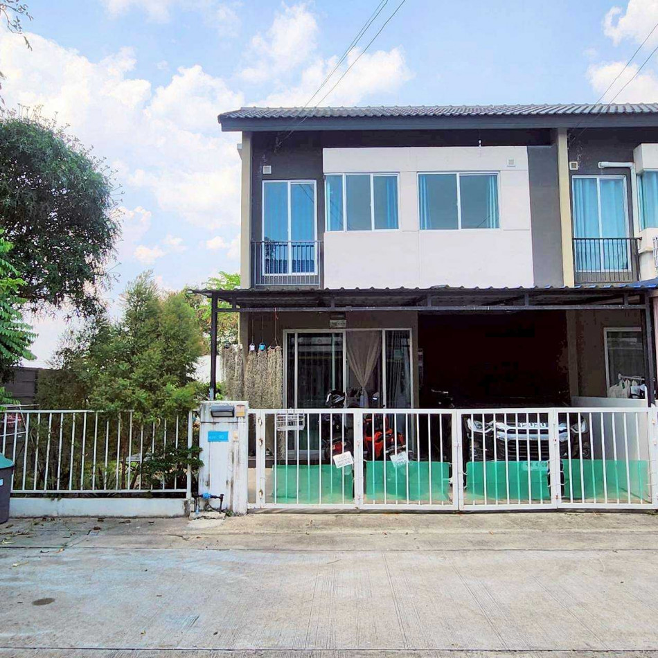 ขาย ทาวน์โฮม บ้านพฤกษา อิสเทิร์น - ปลวกแดง 77 ตรม 28 ตรว ใกล้ โรงพยาบาลปลวกแดง