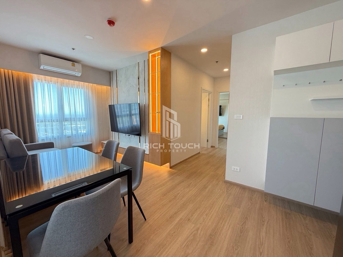 Luxury condo for rent, 2 bedrooms, 30,000 baht per month