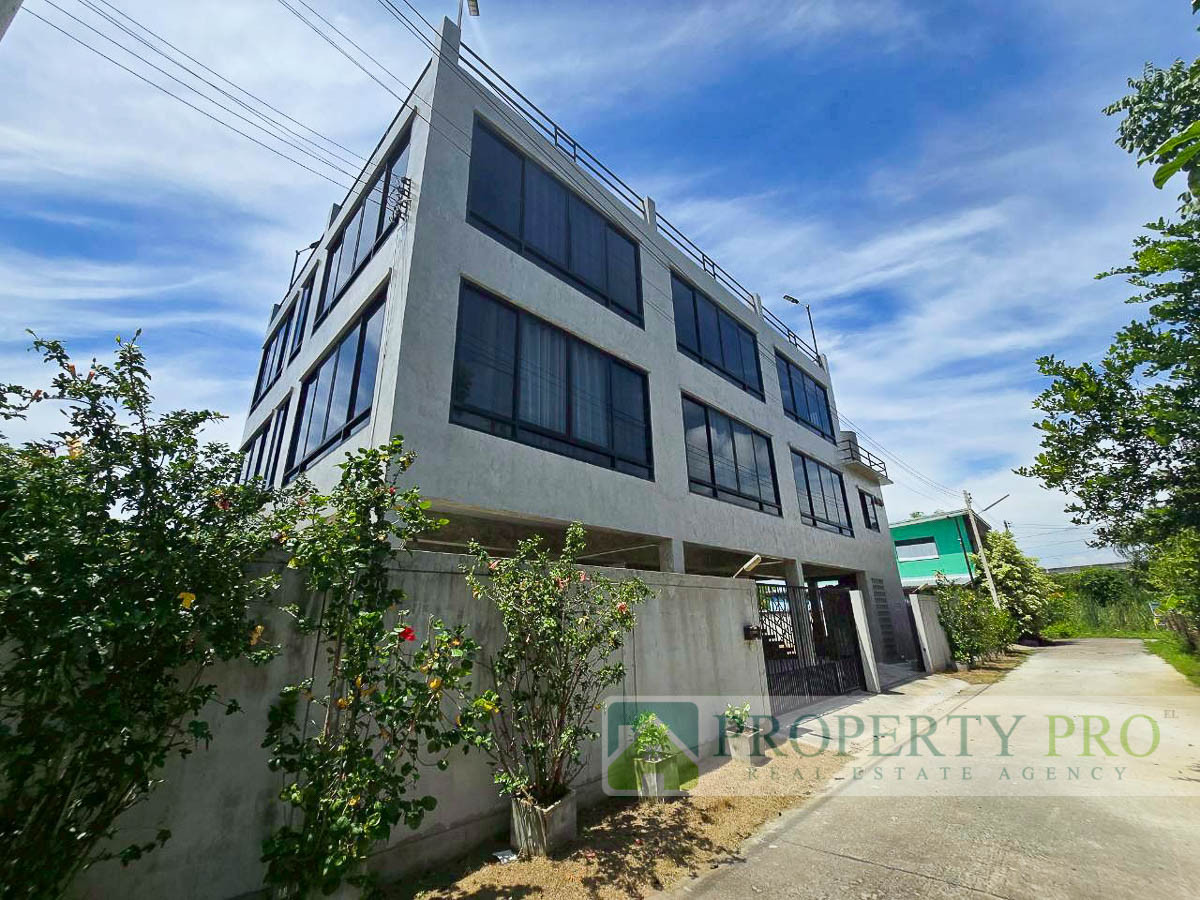 House for Rent Rangsit Klong Luang, 5 bedroom 100 sqw 471 sqm Loft Style Fully Furnished Near Thammasart University, Bangkok University, Future Park Rangsit : EL26R-006 House for Rent Rangsit Klong Luang, 5 bedroom 100 sqw 471 sqm Loft Style Fully Furnished Near Thammasart University, Bangkok University, Future Park Rangsit : EL26R-006
