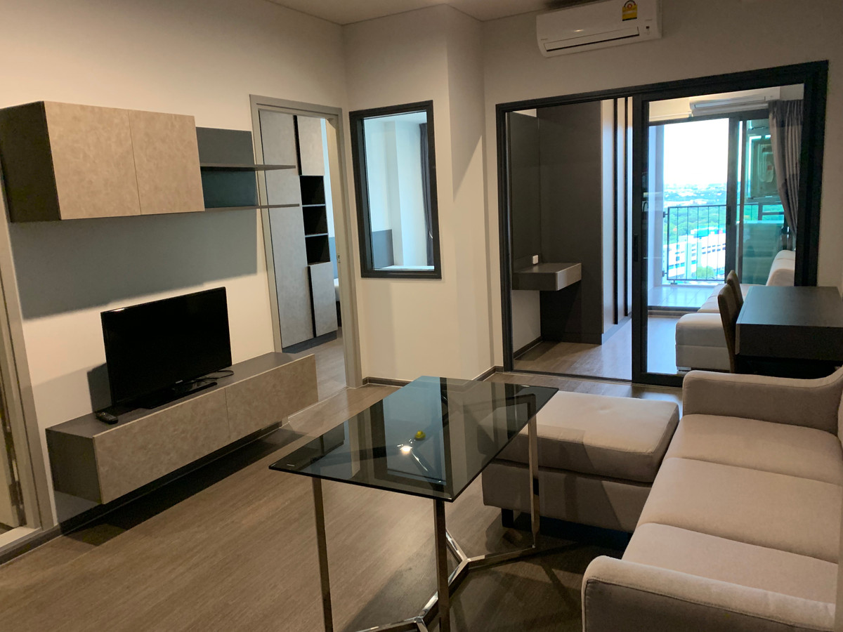 For rent, urgent, good price, Condo PFL-Chatuchak, 2 bedrooms, 1 bathroom.