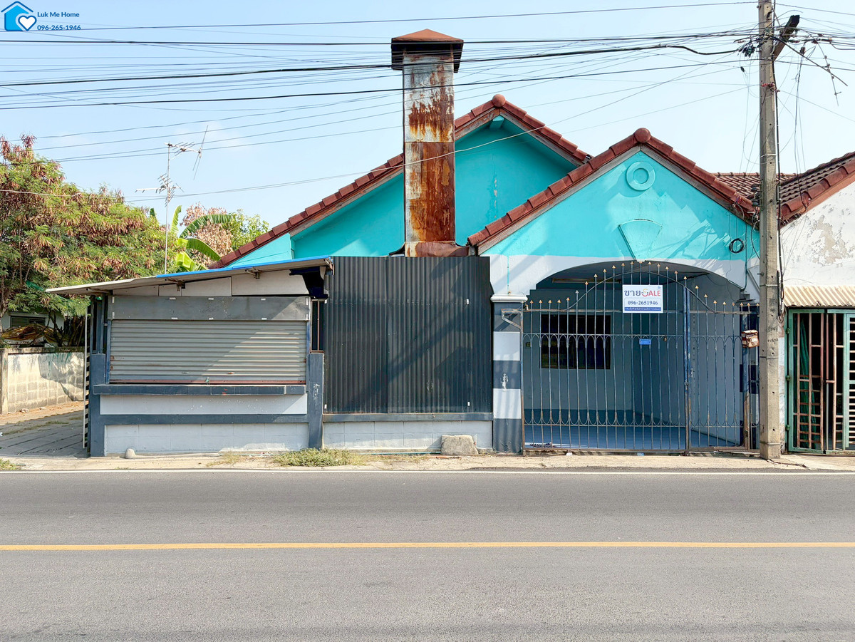 Chuensuk Villa Village Soi Peernon, Lam Luk Ka #cheap price #single-story townhouse on corner #commercial location