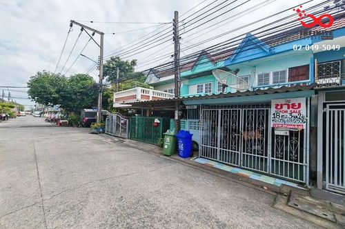 Townhouse for sale, 18 sq m, 2 floors, Ratchathani Village, Lat Phrao 101, Intersection 47, Bang Kapi.