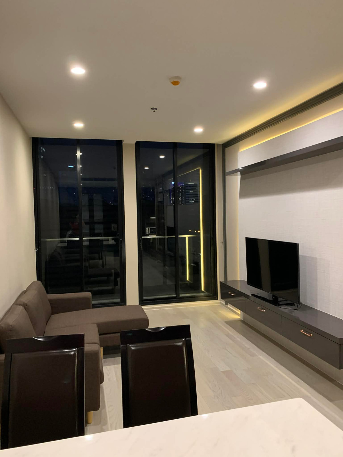 Luxury condo for rent, NOBLE PLOENCHIT, 1 bedroom, 1 bathroom. Luxury condo for rent, NOBLE PLOENCHIT, 1 bedroom, 1 bathroom.