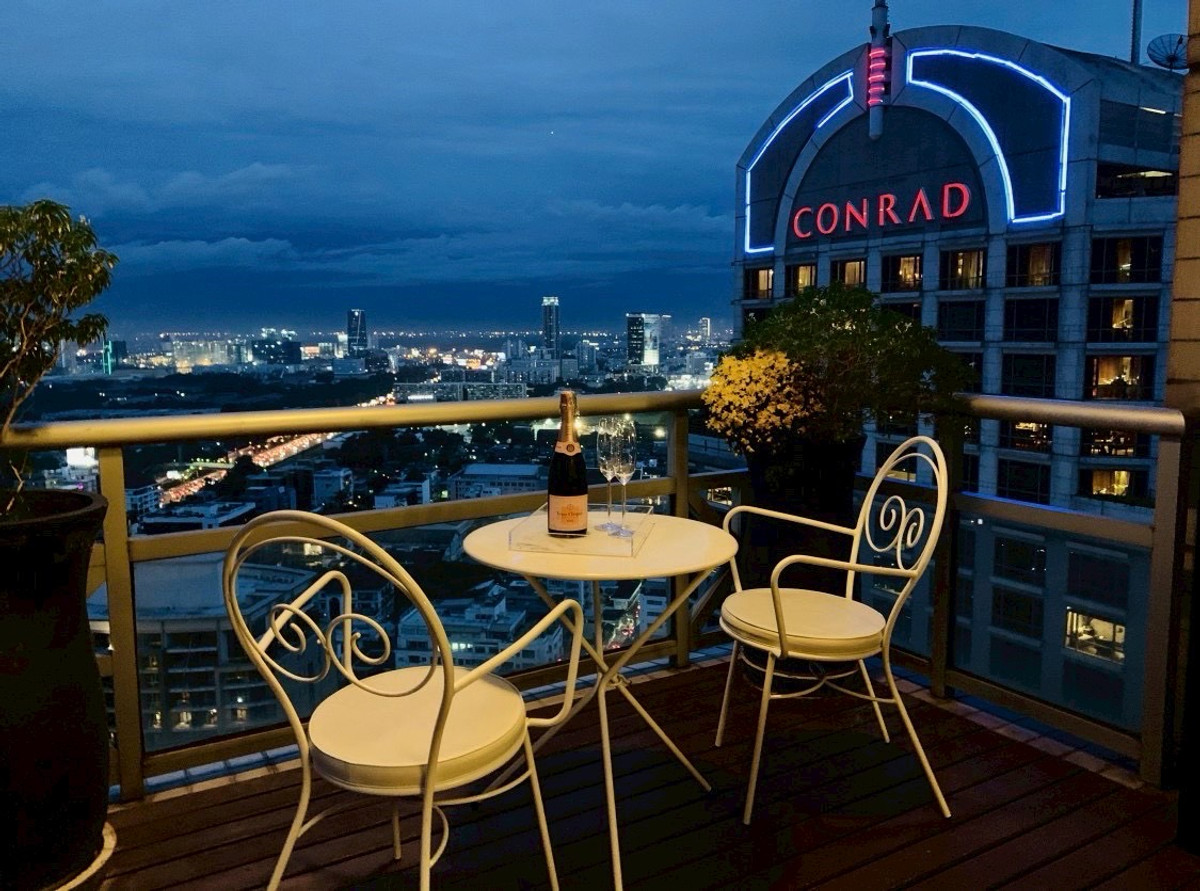FOR RENT n SELL: All Seasons Mansion Duplex Penthouse with Panoramic Views FOR RENT n SELL: All Seasons Mansion Duplex Penthouse with Panoramic Views