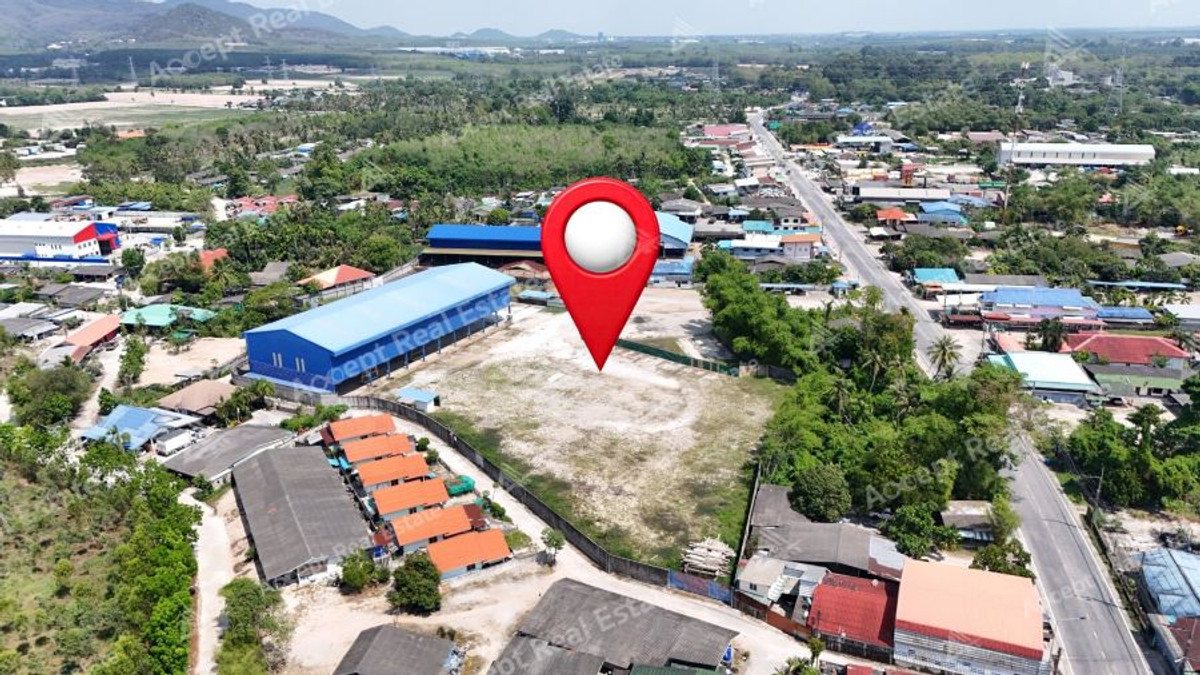 Land for sale with factory, location Huai Pong, Rayong, 13-3-78.4 rai.