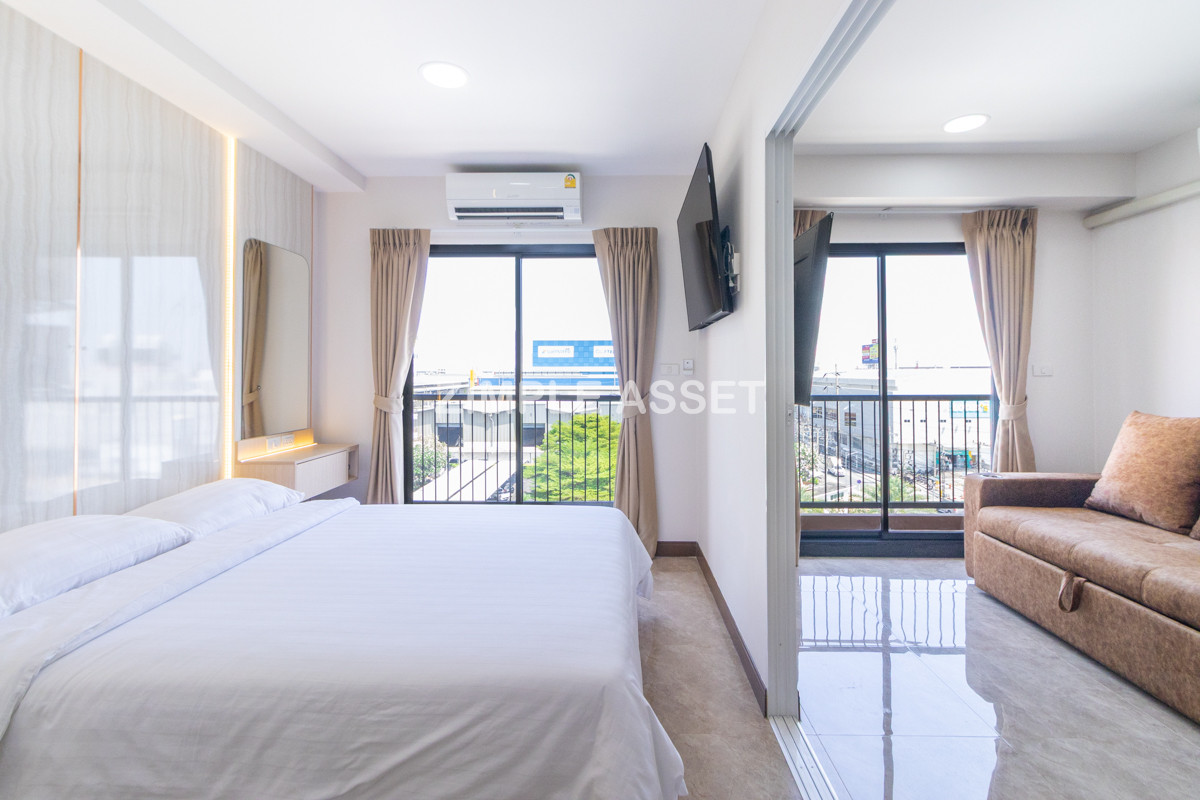 Line ID: @zimple_asset  Modern room apartment in Bang Phli, fully furnished with electrical appliances and great facilities Clean, secure, and conveniently located near shopping malls, community areas, and Bang Phli Industrial Estate.