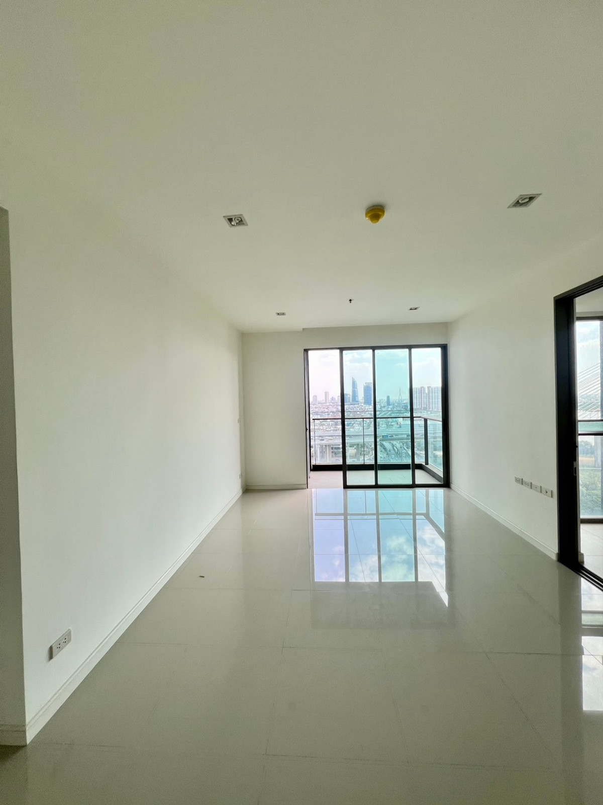 ขายด่วนราคาดี✅ฟรีโอน [Private Lift] StarView Rama3 | 2 Bedrooms  มี2ห้อง Combine ได้ | High-floor unit ราคาเพียง 7,900,000บาท
