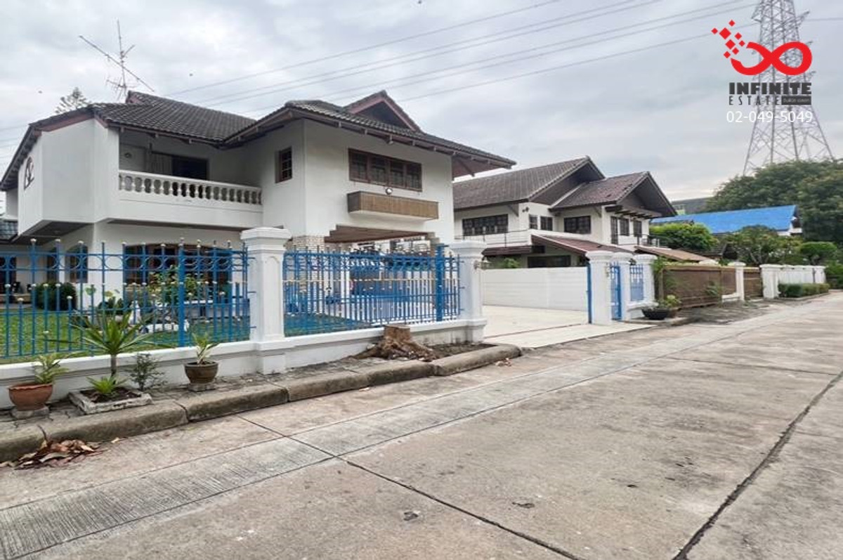 2-story detached house for sale, 95 sq m, Kesinee Ville Village.  Ratchada-Huai Khwang Pracha Uthit Road Near Mengjai intersection
