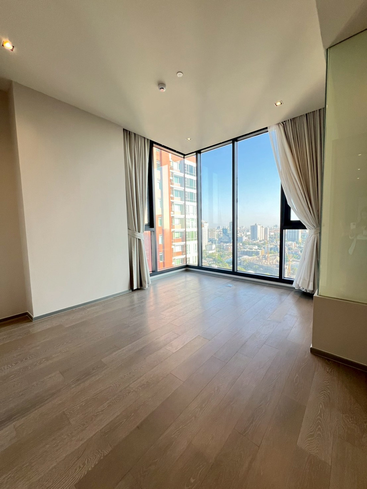 💎 Hyde Heritage Thonglor – Ultra Luxury 2BR High Floor Near BTS Living in Thonglor 💎 Hyde Heritage Thonglor – Ultra Luxury 2BR High Floor Near BTS Living in Thonglor