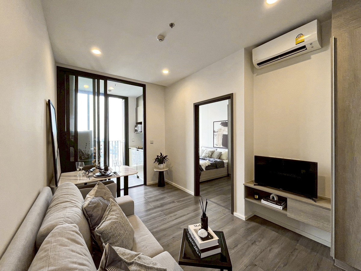 ✅ 40th-floor condo with open panoramic view, north-facing (cool and breezy), rare unit in the project ✅ Whizdom Essence Sukhumvit 101 @ True Digital Park