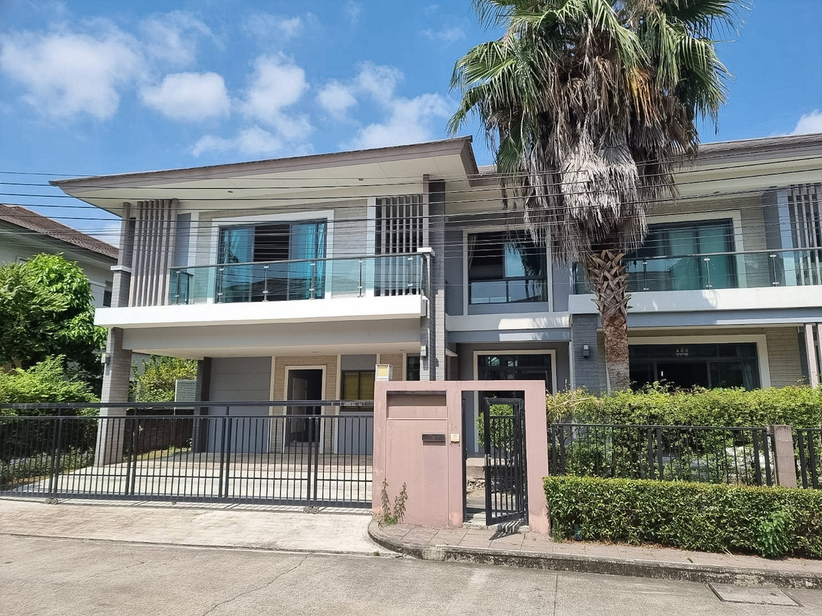 The Palm Pattanakarn / 5 bedrooms (sale with tenant), The Palm Pattanakarn / 5 Bedrooms (SALE WITH TENENT) FON167