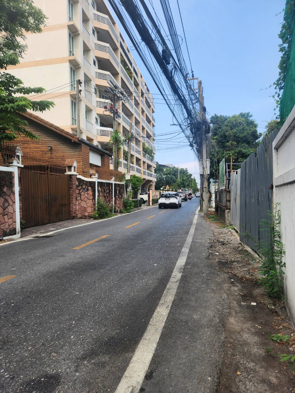 Empty land for sale Soi Pridi Banomyong 14 (Sukhumvit 71)g Empty land for sale Soi Pridi Banomyong 14 (Sukhumvit 71)g