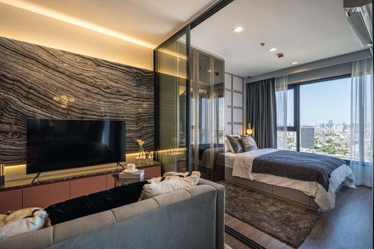 🔥For Rent Now🔥 Life Ladprao Valley, city and Chatuchak Park view 🌆🌿, bright and airy atmosphere with expansive views.