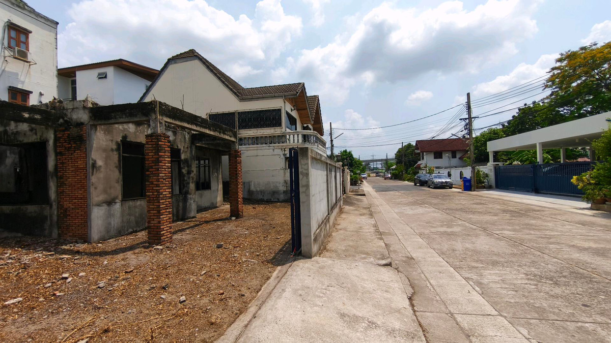 บ้านเดี่ยวขายตามสภาพราคาพิเศษห่างจากถนนแจ้งวัฒนะ 150 เมตรใกล้รถไฟฟ้าสายสีชมพู – รูปที่ 4