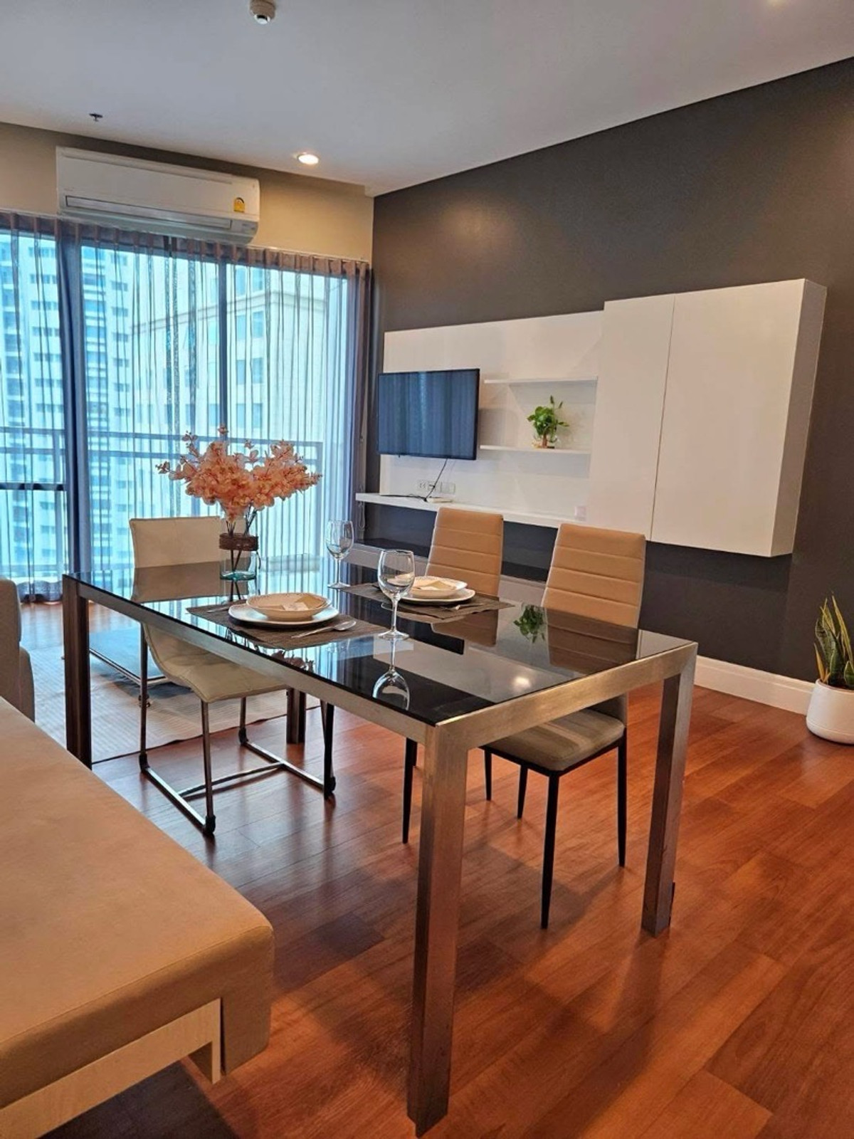 ✨ Bright Sukhumvit 24 | ห้องมุมไซส์ใหญ่ 70 ตร.ม. แต่งใหม่ พร้อมอยู่ เพียงไม่กี่ก้าวถึง Emporium & EmQuartier! – รูปที่ 3