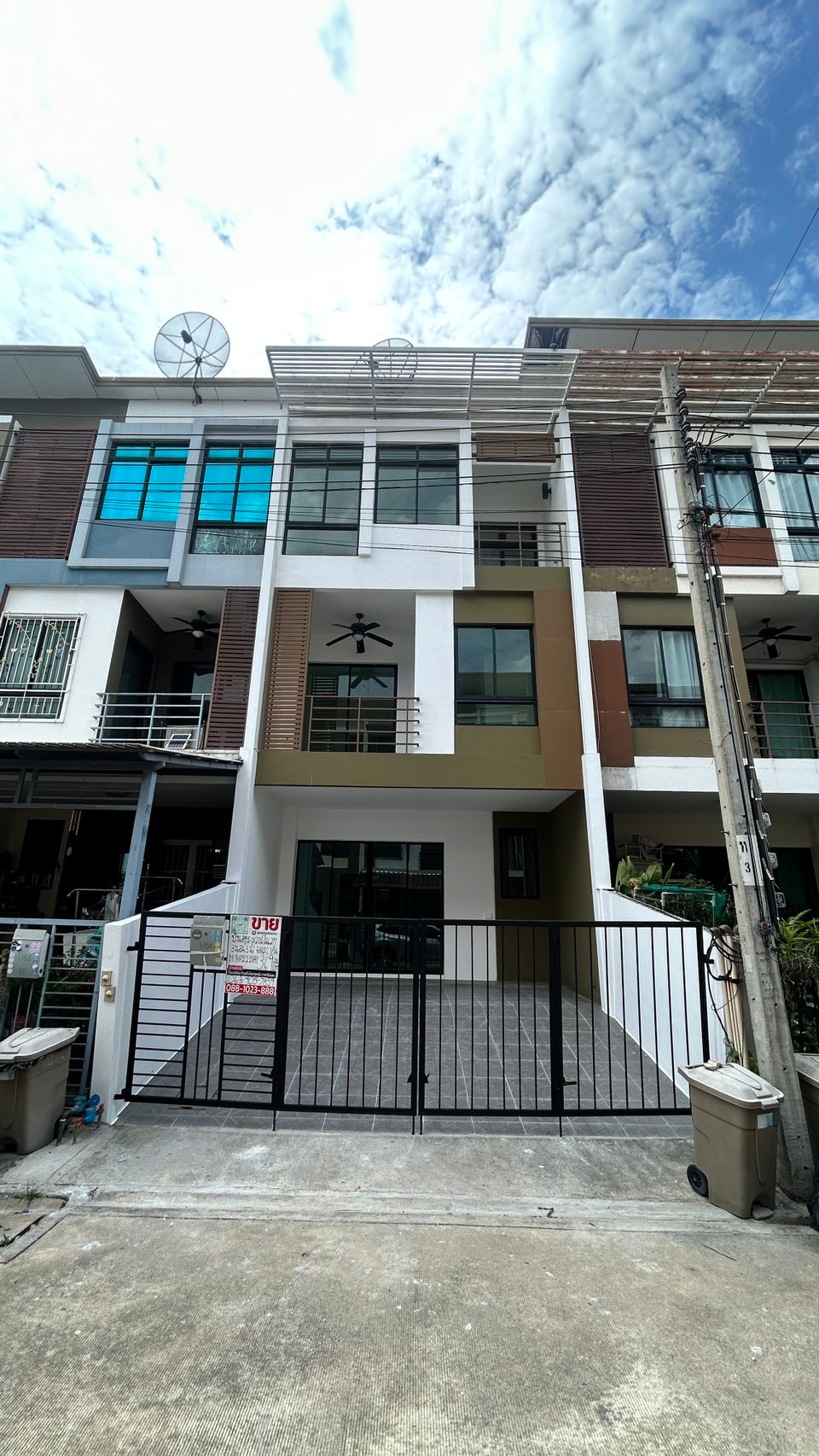 Townhome for sale, Six Nature Village, Ekachai-Bang Bon 64/5 Townhome for sale, Six Nature Village, Ekachai-Bang Bon 64/5