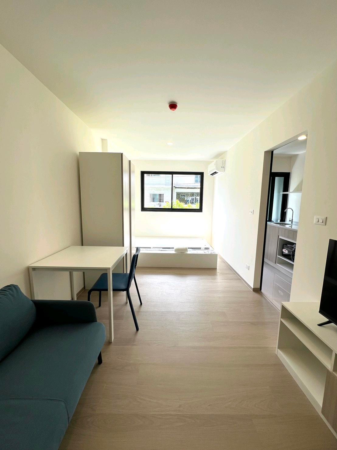Urgent for rent, new condo, electrical appliances, ready to move in, has a washing machine!!! Condo The Origin Bangkae size 24sqm(Studio/1 bathroom) at a price 8,000 baht/month Urgent for rent, new condo, electrical appliances, ready to move in, has a washing machine!!! Condo The Origin Bangkae size 24sqm(Studio/1 bathroom) at a price 8,000 baht/month