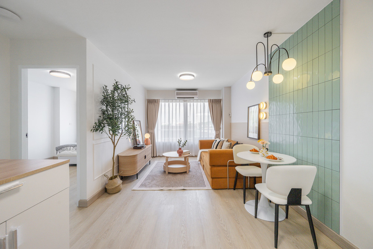 Premiere Place Hua Mak, extra large room, 42 sq m, airy, good ventilation. Premiere Place Hua Mak, extra large room, 42 sq m, airy, good ventilation.