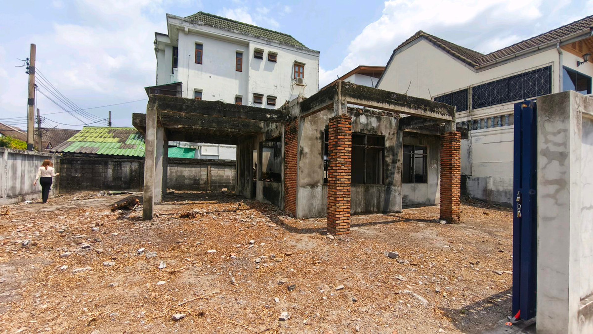 บ้านเดี่ยวขายตามสภาพราคาพิเศษห่างจากถนนแจ้งวัฒนะ 150 เมตรใกล้รถไฟฟ้าสายสีชมพู – รูปที่ 2