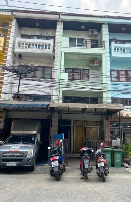 🔥🔥🔥ขายด่วน! อาคารพาณิชย์ ทำเงิน! 6 ห้องนอน 6 ห้องน้ำ พ ใกล้ MRT สายสีม่วง