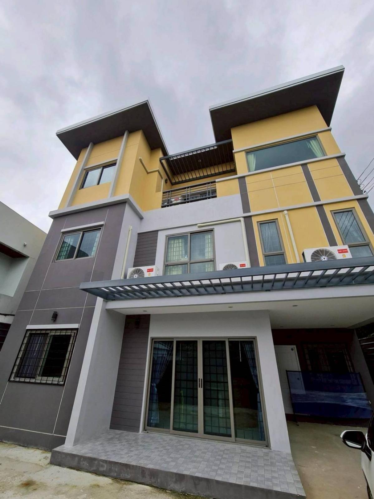 ขายบ้านเดี่ยว 3 ชั้น ลาดพร้าว ซอย 1 จอมพล เขต จตุจักร กรุงเทพ CX-149437