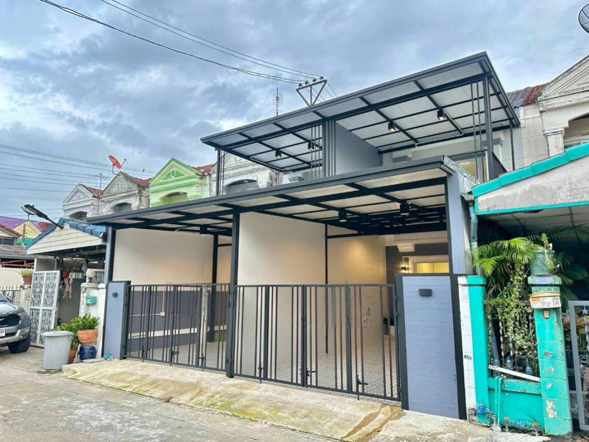 ขายทาวน์เฮ้าส์/ทาวน์โฮม ลภาวัน โครงการ 5 รีโนเวทใหม่ บางรักน้อย เมืองนนทบุรี นนทบุรี CX-123090 ขายทาวน์เฮ้าส์/ทาวน์โฮม ลภาวัน โครงการ 5 รีโนเวทใหม่ บางรักน้อย เมืองนนทบุรี นนทบุรี CX-123090