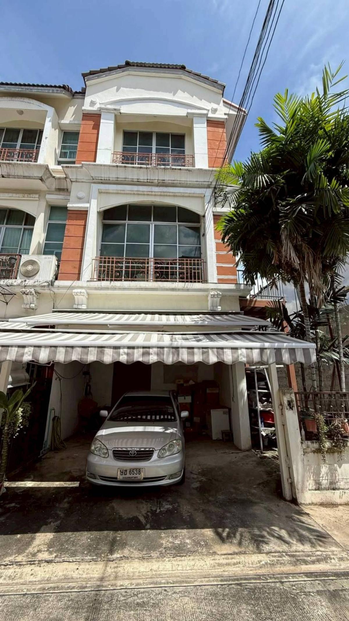 For Sale Townhouse/Townhome  , Baan Klang Muang Ratchada - Ladprao , Chankasem , Chatuchak , Bangkok , CX-149229