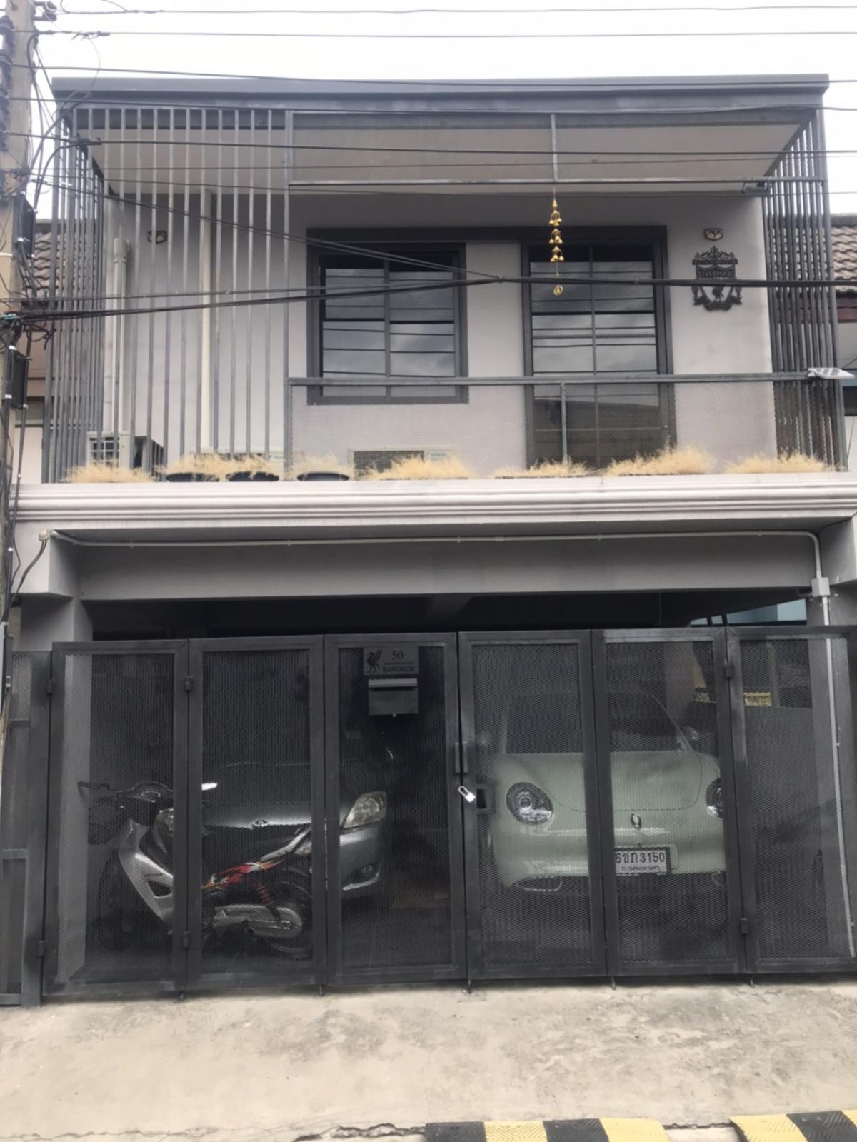 For Sale Townhouse in chokchai 4 , wide frontage , newly renovated , Lat Phrao , Lat Phrao , Bangkok , CX-149470