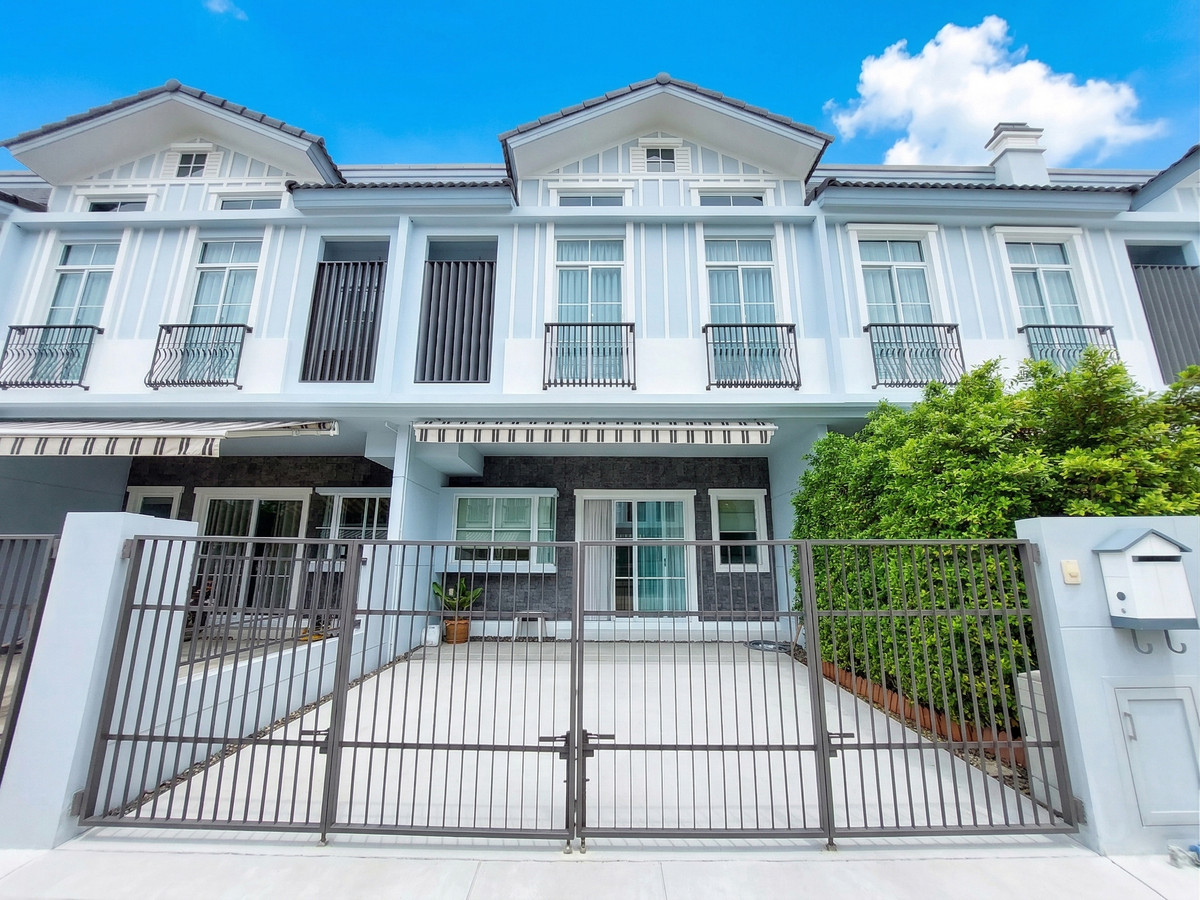 Vintage townhome near Mega Bangna, Fully Furnished & Ready to Move In, Urgent sale!! Indy 4 Bangna Km.7 Vintage townhome near Mega Bangna, Fully Furnished & Ready to Move In, Urgent sale!! Indy 4 Bangna Km.7